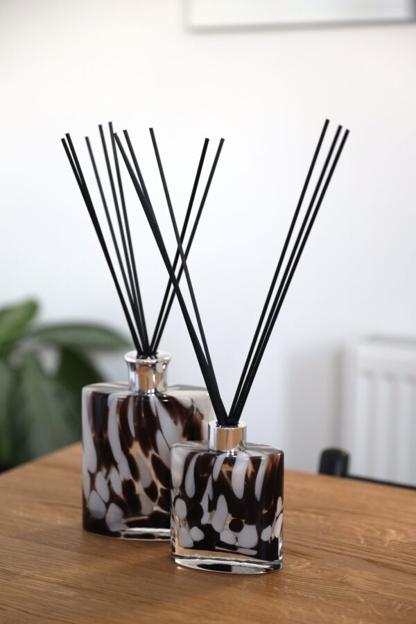 Black and White (11.5cm) - Image 4