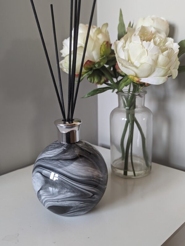 Black, Grey and White (14cm) - Image 2