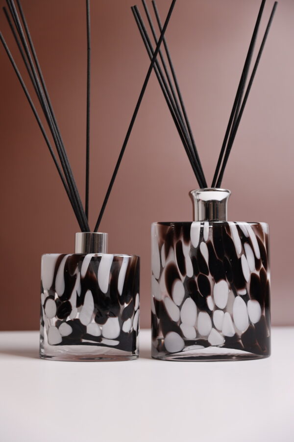 Black and White (15cm) - Image 4
